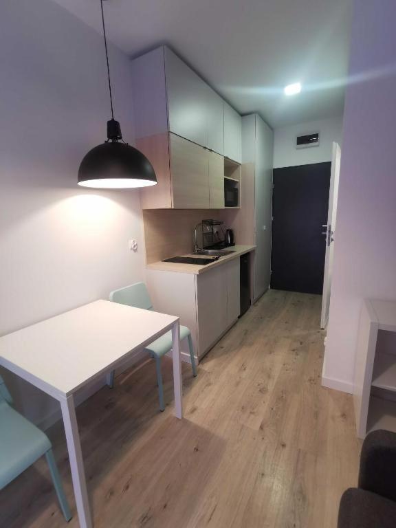 Adler Room Suite -- Prywatna Lazienka, Dostep Na Kod, Parking Lodz  Exterior photo